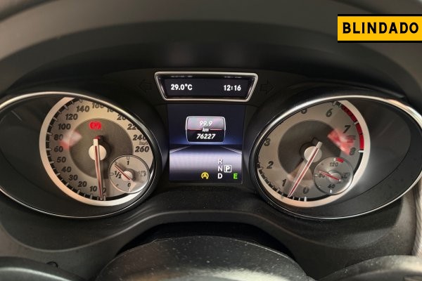 MERCEDES-BENZ GLA 200 1.6 CGI ADVANCE 16V TURBO FLEX 4P AUTOMÁTICO 2015/2015